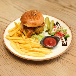 Simple cheeseburger