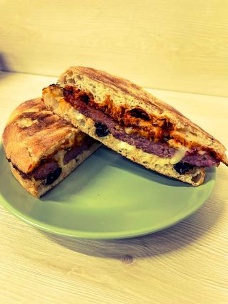 Pljeskavica Hasde în lipie