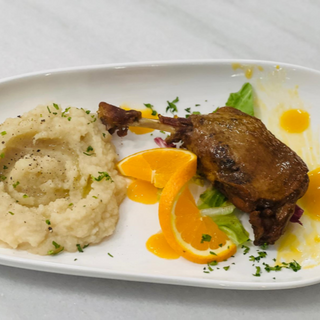 Pulpă de rața la cuptor cu piure de țelina și sos de portocale 
