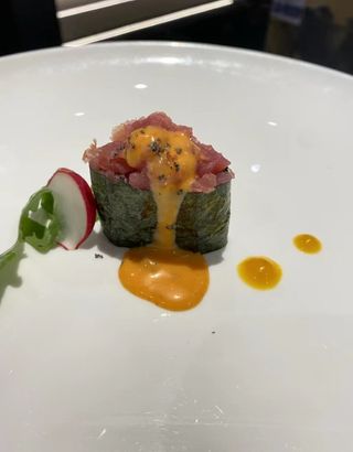 712 Gunkan maguro spicy 2 pezzi