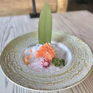 40. Sashimi sake 