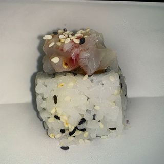 Uramaki spicy suzuki maki 8pz