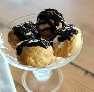 Profiteroles