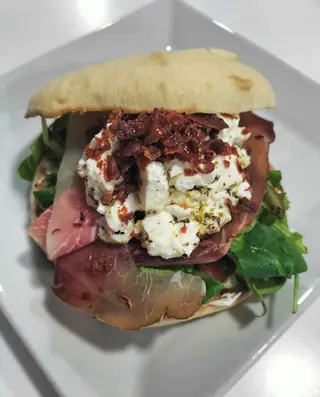 Ricotta e speck
