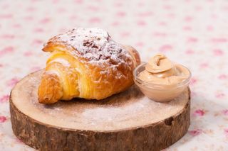 Croissant com Kinder Bueno