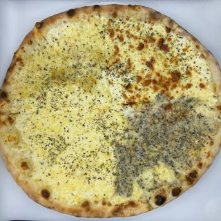 Pizza Quattro Formaggi