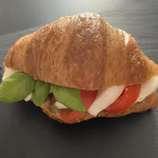 Kanapka z pesto-mozzarella