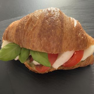 Kanapka z pesto-mozzarella