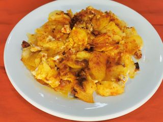 Patatas Rotas Al Pimentón