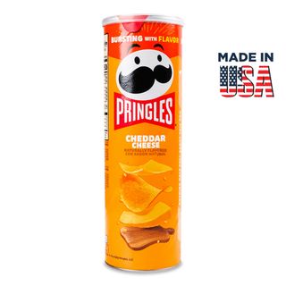 Снек пікантний Pringles зі смаком сиру чеддер (158г)