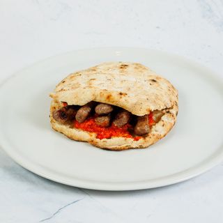Ćevapi u pogačici