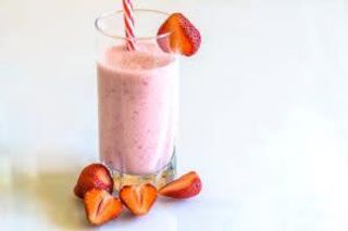 Полуничний шейк (200мл)