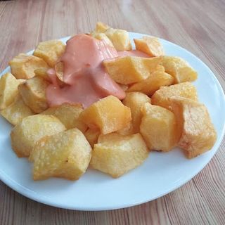 Tapa De Patatas Bravas (Porción)