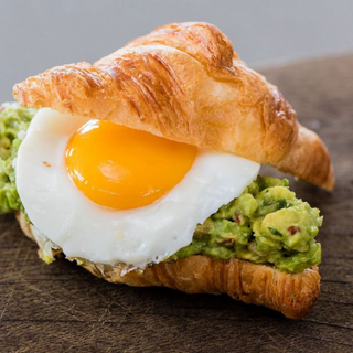 Déjeuner   L Avocado Croissant   