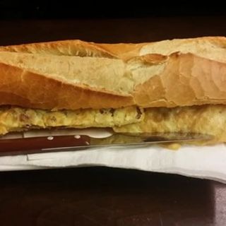 Bocadillo De Tortilla De Patatas