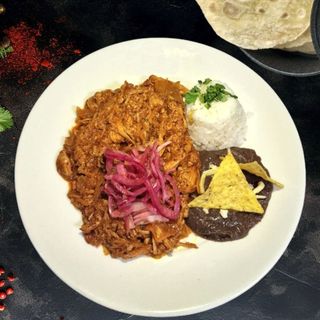 Cochinita Pibil   (6 Tacos)