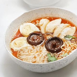 Рамен с говядиной (острый)