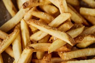 Patatine rustiche con buccia