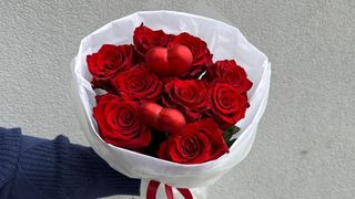 Bukiet 9 czerwonych róż na Walentynki + serce