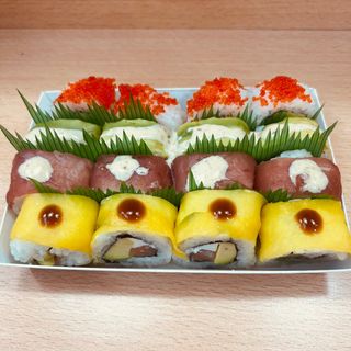 Bandeja Sushi Variados (16 Uds.)
