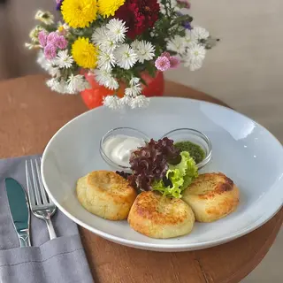 Сирники солоні із сиром дорблю