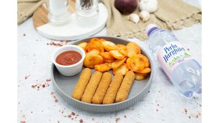 Mozzarella cheese,apa plata