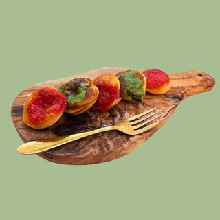 Minipancakes (20Unidades Rellenas De Queso, Pesto Y Tomate)