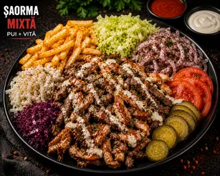 Șaorma mixtă (pui + vită) la farfurie
