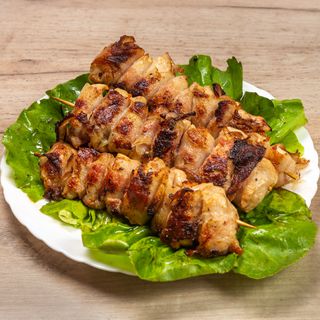 Rolovani pileći ražnjići