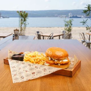 Крънчи Чикън Бургер (380г)