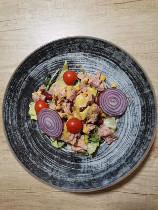 Salata sa tunjevinom