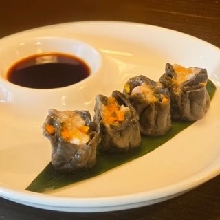 Ravioli ripieni misti al vapore