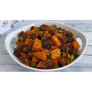 Boiled Yam and Gizzard