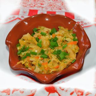 Капуста тушеная