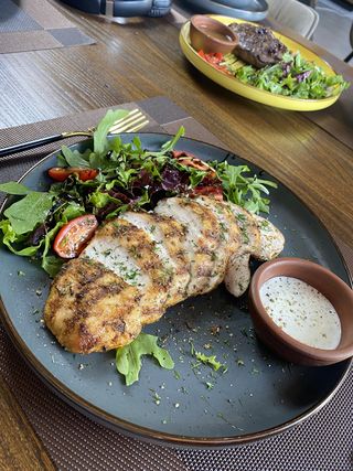 Куриное филе в сливочном соусе