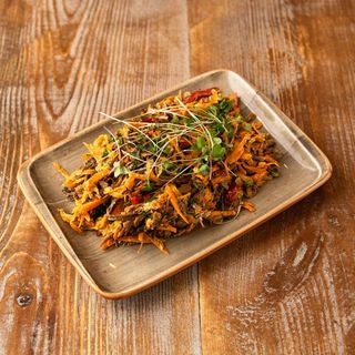 საქონლის ხორცის სალათი