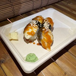 Nigiris Anguila Del Delta A La Brasa