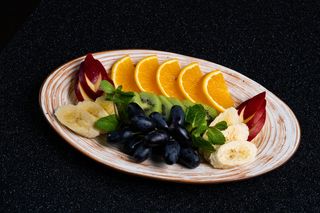 Мини тарелка из сезонных фруктов (350 гр.)