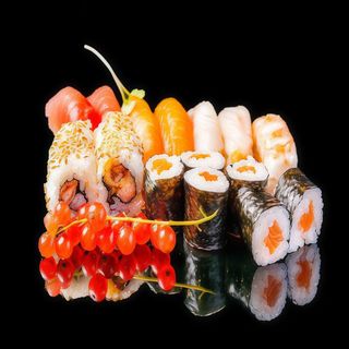 B7. SUSHI MAKI