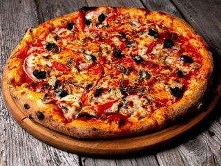 Піца 4 сезони (500g)