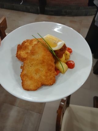 Хрупкави скалопини от пилешко филе (350г)