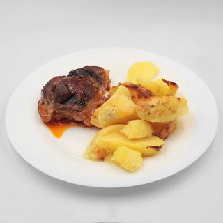 Свински джолан с картофи (400гр.)