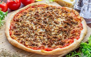 Pizza de enchilada de carne (30 cm.)