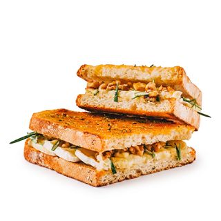 Menu Tosta Brie, Mel & Nozes