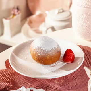 პონპონჩიკები ვანილის კრემითა და მარწყვით 5ც