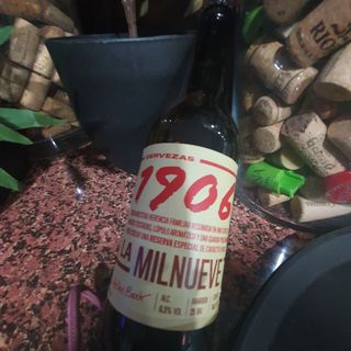 Cerveza 1906 (33 Cl.)