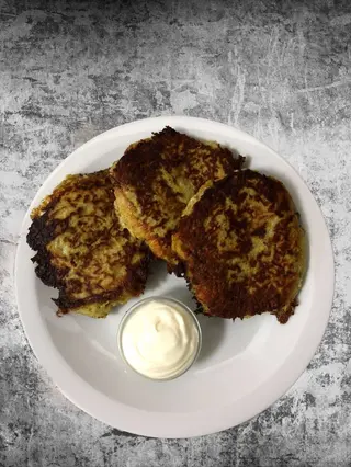 Деруни з грибочками та сметанкою (250/30г)