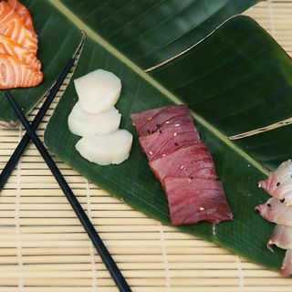 SASHIMI SALMON (5 PZS)  D