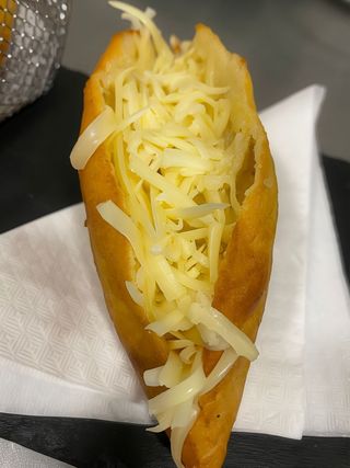 Empanada Operada Con Queso