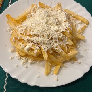 Пържени картофи със сирене (250г)